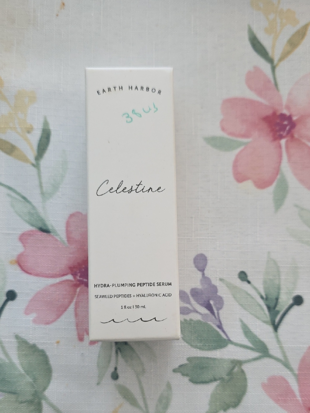 Celestine Hydra-Plumping Peptide Serum — White